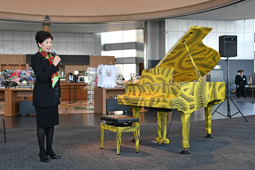 「都庁おもいでピアノ」お披露目会の写真です