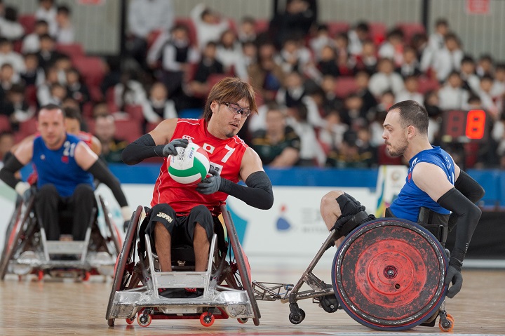 車いすラグビー日本代表チームの試合の写真