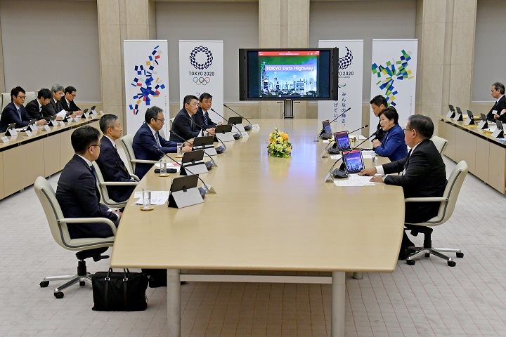 会議の様子の写真