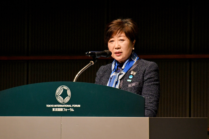 小池都知事の写真