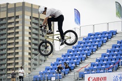 自転車競技選手の画像