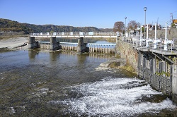 取水堰の画像