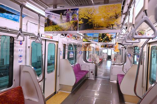 モノレール内観