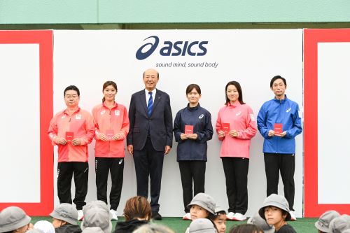 日本選手団公式ユニフォーム贈呈式