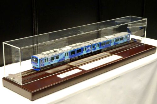 水素動車「HIBARI」の模型