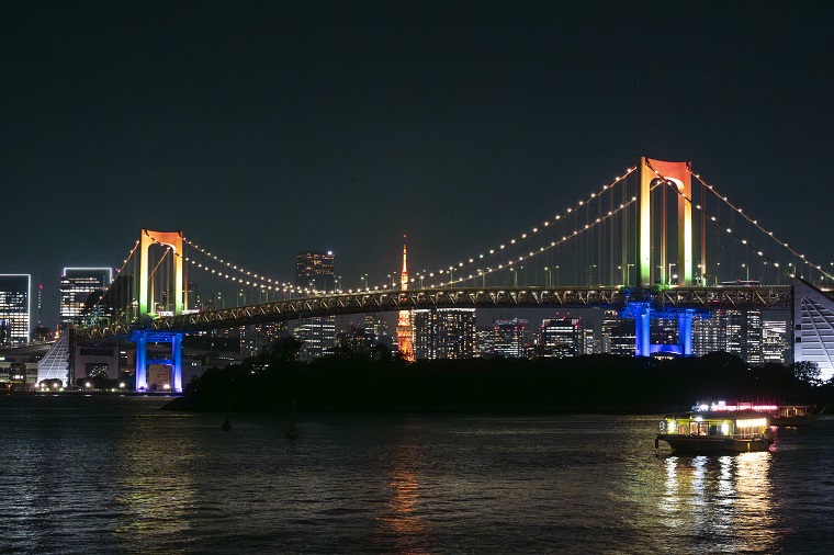 Photo: Rainbow Bridge illuminated in six colors