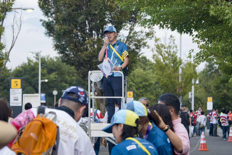 開幕直前の東京スタジアム周辺_08