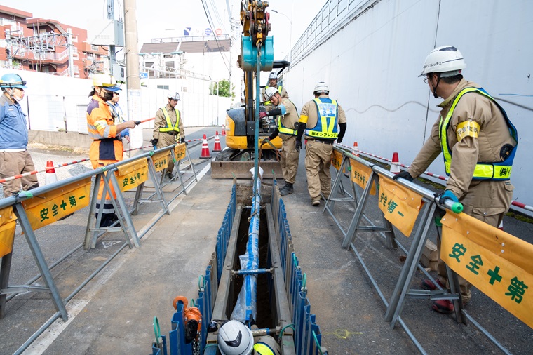 水道管工事現場の写真
