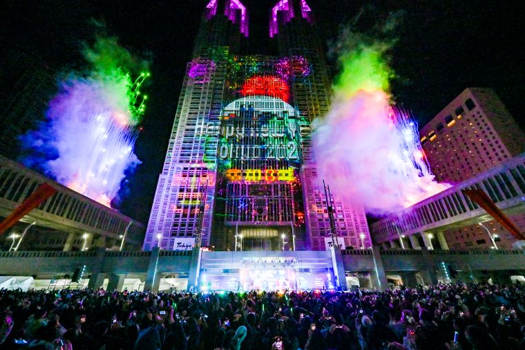 会場で花火が打ちあがった写真